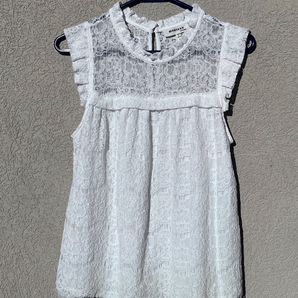 Monteau White Sleeveless Ruffled Blouse